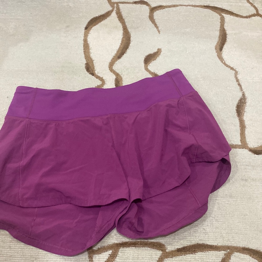 Lululemon mid rise 2.5 inch speed up shorts vivid plum